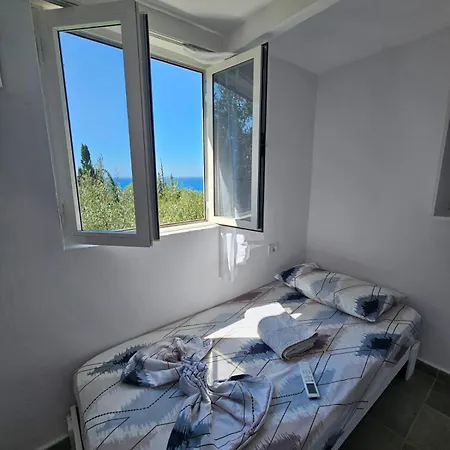 Ag Bed and breakfast Dhërmi